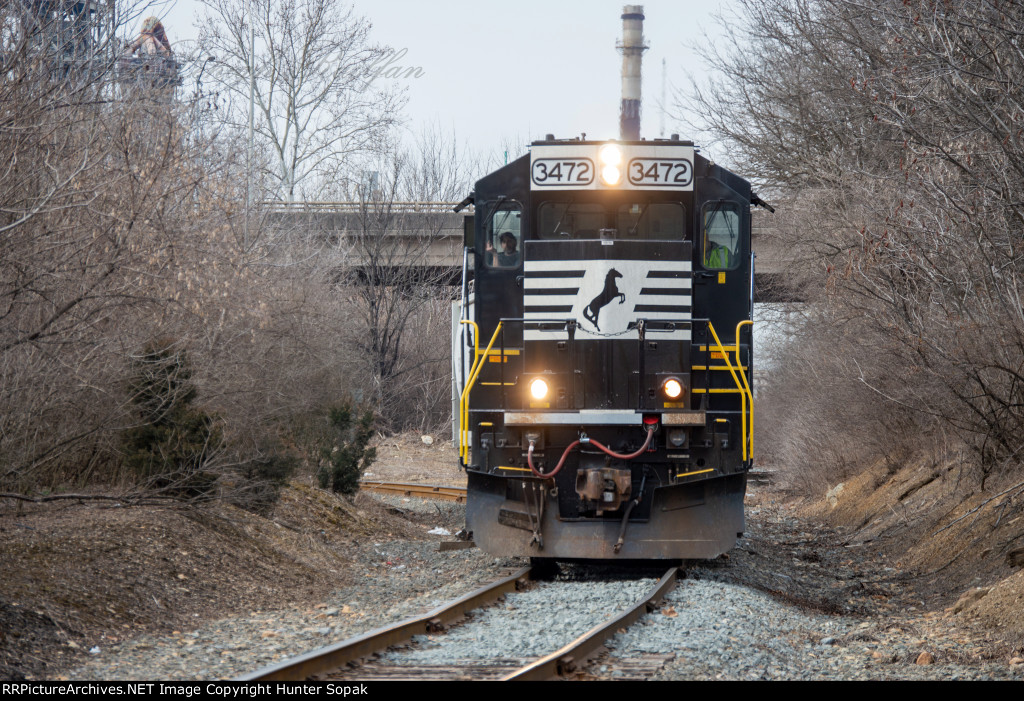 H75 approaches Stockertown Yard